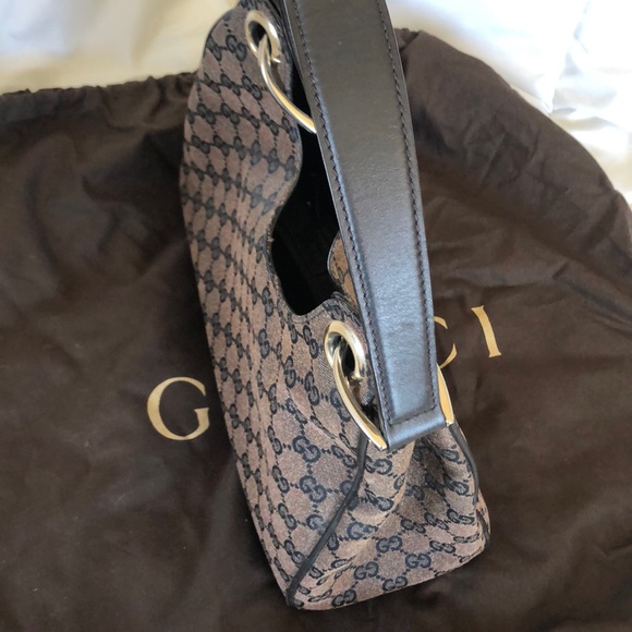 Gucci Handbags - Gucci bag
